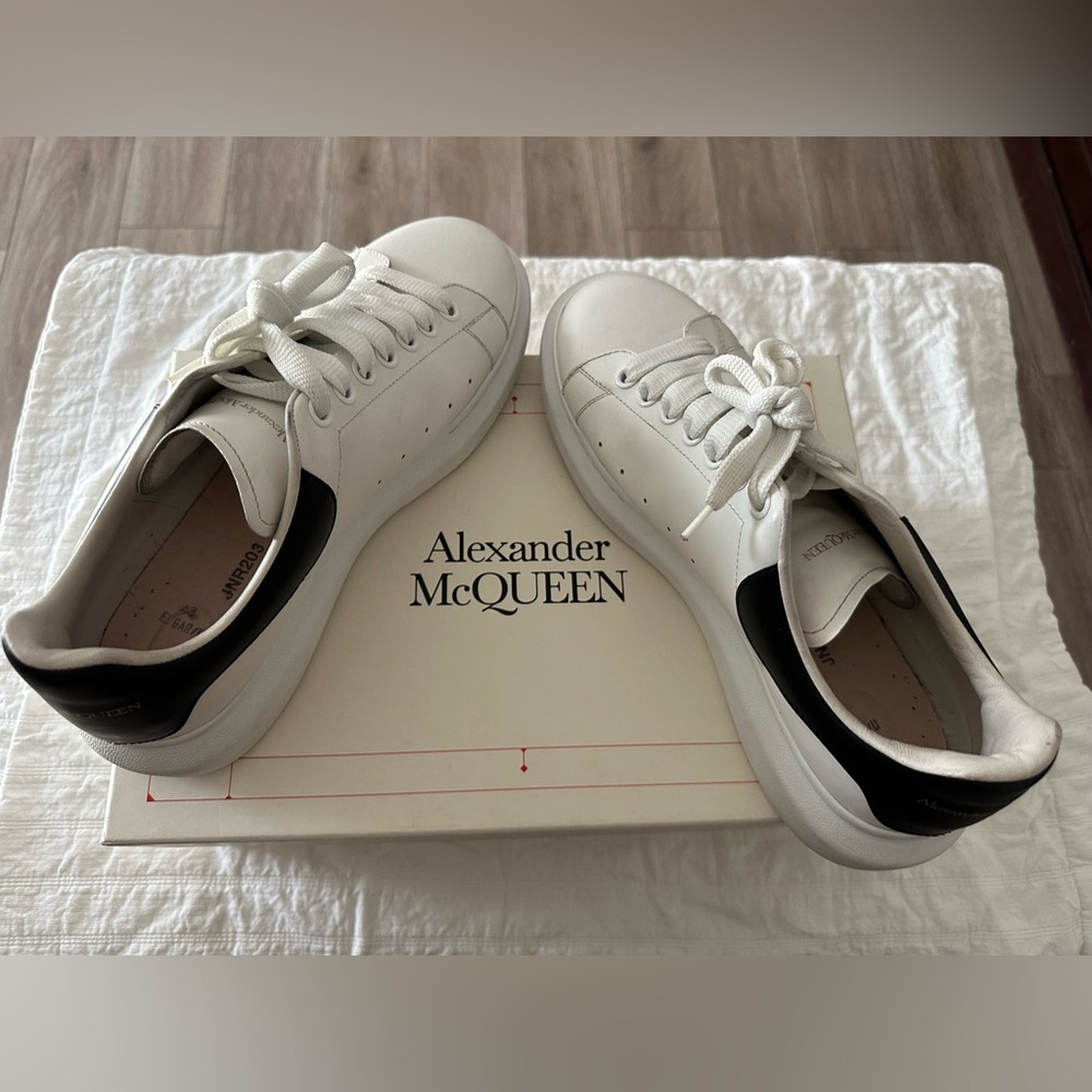 Alexander Mcqueens - image 3